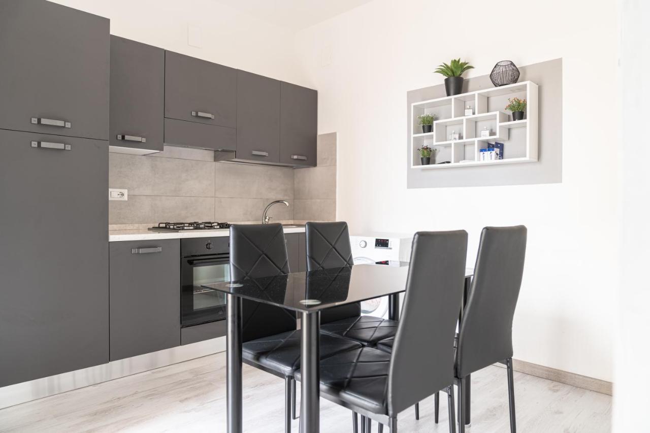 Almi - Guest Apartment Porto Torres Buitenkant foto