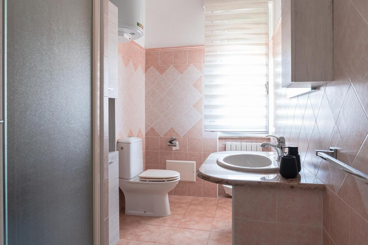 Almi - Guest Apartment Porto Torres Buitenkant foto