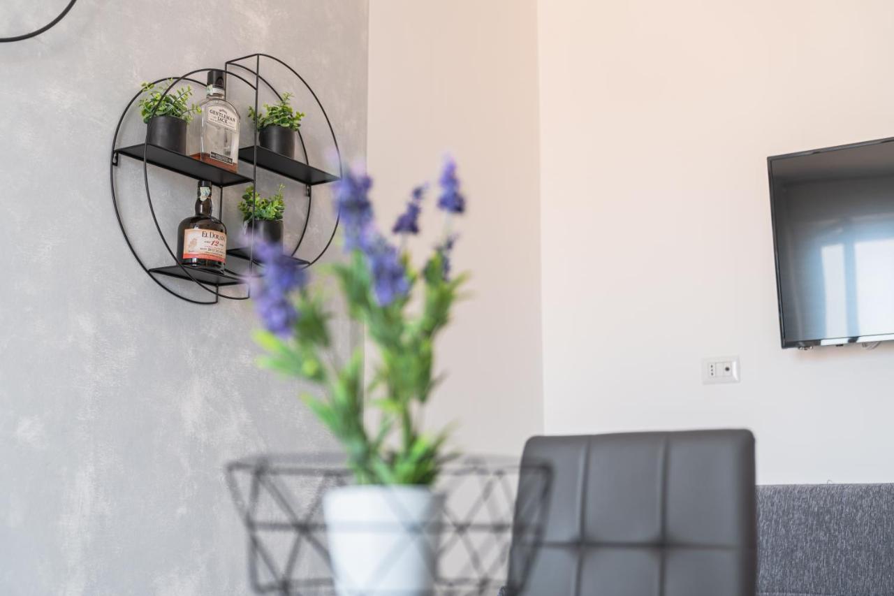 Almi - Guest Apartment Porto Torres Buitenkant foto