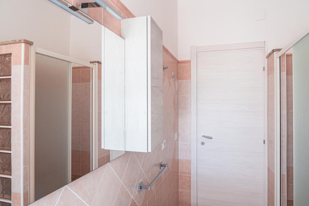 Almi - Guest Apartment Porto Torres Buitenkant foto