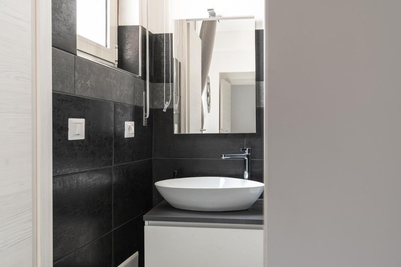 Almi - Guest Apartment Porto Torres Buitenkant foto